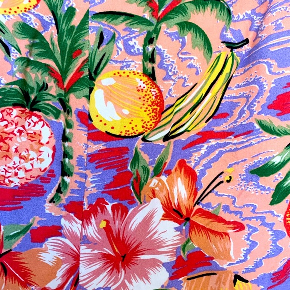 NWT LT The brand tropical high waisted shorts. Size: small - Picture 4 of 7